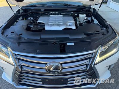 Zdjęcie 11 z 14 samochodu: 2016 LEXUS LX 570 VIN:JTJHY7AX3G4213685 - miniatura