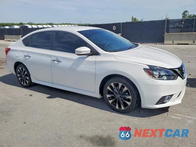 Czwarte zdjęcie samochodu z boku: 2018 NISSAN SENTRA SR VIN:3N1AB7AP5JY269995 - miniatura