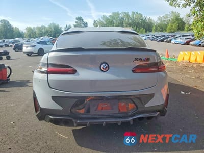 Zdjęcie 6 z 12 samochodu: 2023 BMW X4 M VIN:5YM23EC03P9R31145 - miniatura