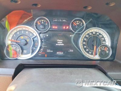 Zdjęcie 9 z 12 samochodu: 2015 RAM 3500 LARAMIE 4WD 6.7L 6C TDSL VIN:3C63RRJL9FG550373 - miniatura