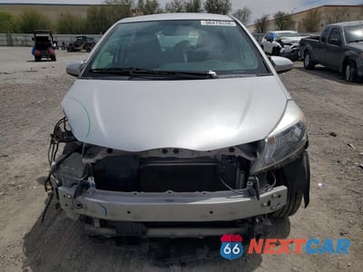 Piąte zdjęcie samochodu w środku: 2014 TOYOTA YARIS 5-DOOR L FLEET VIN:VNKKTUD34EA011085 - miniatura