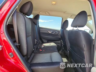 Zdjęcie 10 z 12 samochodu: 2017 NISSAN ROGUE SV VIN:JN8AT2MV0HW285874 - miniatura