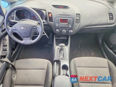 Zdjęcie 8 z 13 samochodu: 2015 KIA FORTE LX VIN:KNAFX4A68F5256301 - miniatura