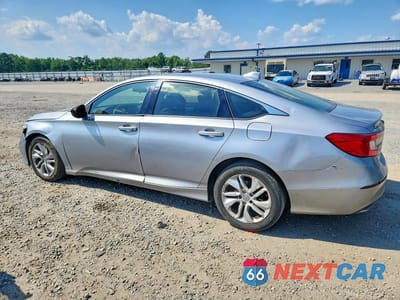 Drugie zdjęcie samochodu z przodu: 2019 HONDA ACCORD LX VIN:1HGCV1F18KA136413 - miniatura