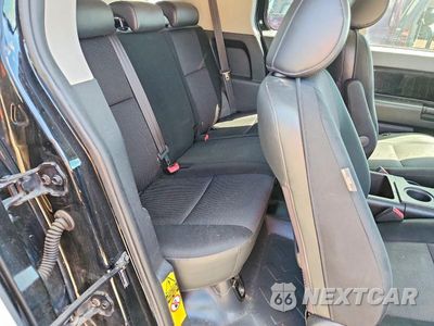 Zdjęcie 10 z 12 samochodu: 2008 TOYOTA FJ CRUISER BASE VIN:JTEBU11FX8K032925 - miniatura
