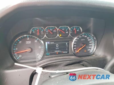 Zdjęcie 9 z 12 samochodu: 2015 CHEVROLET SUBURBAN C1500 LT VIN:1GNSCJKC2FR623290 - miniatura