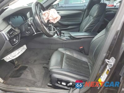 Zdjęcie 7 z 12 samochodu: 2018 BMW M550XI VIN:WBAJB9C5XJB049607 - miniatura