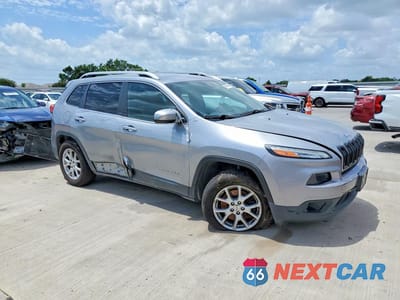 Czwarte zdjęcie samochodu z boku: 2014 JEEP CHEROKEE LATITUDE VIN:1C4PJMCS6EW146620 - miniatura
