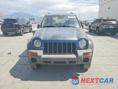 Piąte zdjęcie samochodu w środku: 2002 JEEP LIBERTY VIN:1J4GL48K12W229770 - miniatura