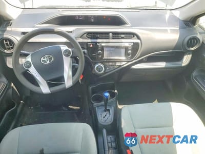Zdjęcie 8 z 12 samochodu: 2016 TOYOTA PRIUS C ONE VIN:JTDKDTB32G1134230 - miniatura