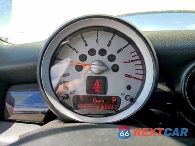 Zdjęcie 9 z 12 samochodu: 2009 MINI COOPER S VIN:WMWMF735X9TW85956 - miniatura