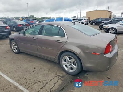 Drugie zdjęcie samochodu z przodu: 2011 CHEVROLET MALIBU LS VIN:1G1ZB5E16BF350175 - miniatura