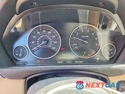 Zdjęcie 9 z 12 samochodu: 2015 BMW 3 SERIES 320I XDRIVE VIN:WBA3C1C56FK122549 - miniatura