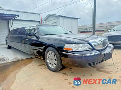 2005 LINCOLN TOWN CAR EXECUTIVE 1L1FM88W85Y609574 - główne zdjęcie licytacji z USA - miniatura