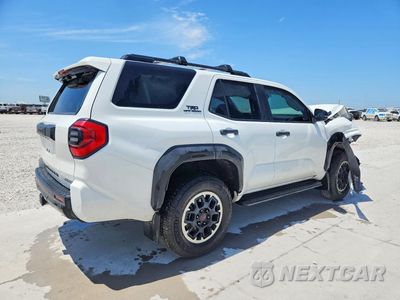 Trzecie zdjęcie samochodu z tyłu: 2026 TOYOTA 4RUNNER TRD OFF-ROAD HV VIN:JTEVB5BR9T5034398 - miniatura