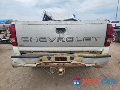 Zdjęcie 6 z 12 samochodu: 2006 CHEVROLET SILVERADO C2500 HEAVY DUTY VIN:1GCHC23U46F173871 - miniatura