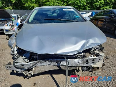 Piąte zdjęcie samochodu w środku: 2018 CHEVROLET CRUZE LS VIN:1G1BC5SM1J7230239 - miniatura