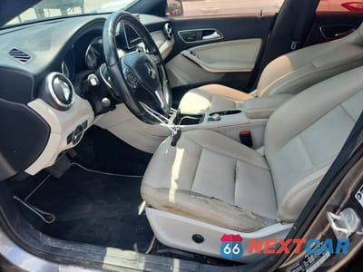 Zdjęcie 7 z 12 samochodu: 2014 MERCEDES-BENZ CLA 250 VIN:WDDSJ4EB0EN144736 - miniatura
