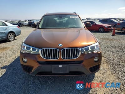 Piąte zdjęcie samochodu w środku: 2017 BMW X3 SDRIVE28I VIN:5UXWZ7C5XH0V85776 - miniatura