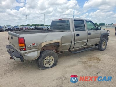 Trzecie zdjęcie samochodu z tyłu: 2003 GMC SIERRA K2500 HEAVY DUTY VIN:1GTHK23U03F240044 - miniatura