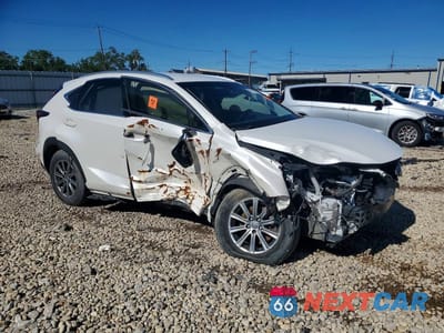 Czwarte zdjęcie samochodu z boku: 2016 LEXUS NX 200T BASE VIN:JTJYARBZ1G2038316 - miniatura