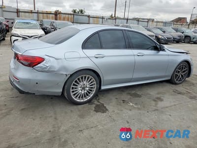 Trzecie zdjęcie samochodu z tyłu: 2021 MERCEDES-BENZ E 350 VIN:W1KZF8DB3MA930271 - miniatura