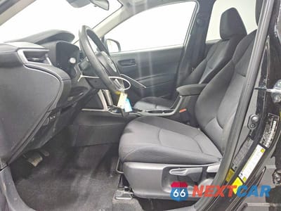 Zdjęcie 7 z 13 samochodu: 2025 TOYOTA COROLLA CROSS LE VIN:7MUCAAAG0SV143385 - miniatura