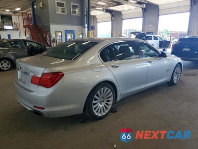 Trzecie zdjęcie samochodu z tyłu: 2012 BMW 750 LXI VIN:WBAKC8C5XCC436666 - miniatura