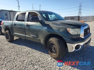 Czwarte zdjęcie samochodu z boku: 2008 TOYOTA TUNDRA SR5 VIN:5TFDV54188X078841 - miniatura