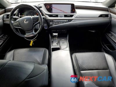 Zdjęcie 8 z 12 samochodu: 2019 LEXUS ES 300H VIN:JTHB21B1XK2036900 - miniatura