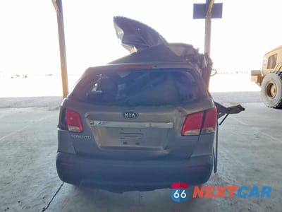 Zdjęcie 6 z 13 samochodu: 2011 KIA SORENTO GL VIN:5XYKT3A18BG007669 - miniatura
