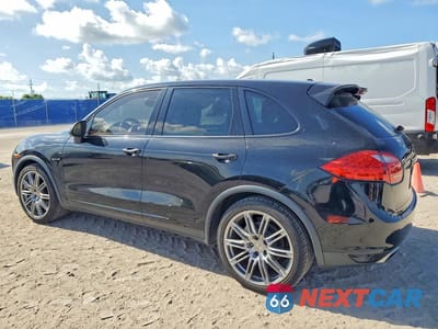 Drugie zdjęcie samochodu z przodu: 2011 PORSCHE CAYENNE S HYBRID VIN:WP1AE2A24BLA92800 - miniatura