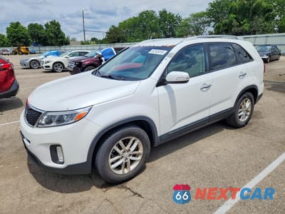 2014 KIA SORENTO LX 5XYKT3A65EG440253 - główne zdjęcie licytacji z USA - miniatura