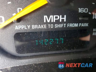 Zdjęcie 9 z 12 samochodu: 2001 GMC NEW SIERRA C1500 VIN:2GTEC19TX11135461 - miniatura