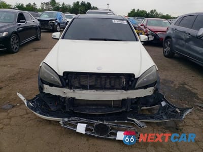Piąte zdjęcie samochodu w środku: 2011 MERCEDES-BENZ C 300 4MATIC VIN:WDDGF8BB3BR133589 - miniatura