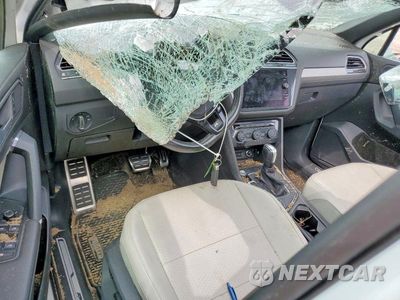 Zdjęcie 8 z 13 samochodu: 2020 VOLKSWAGEN TIGUAN SE VIN:3VV2B7AX7LM164047 - miniatura