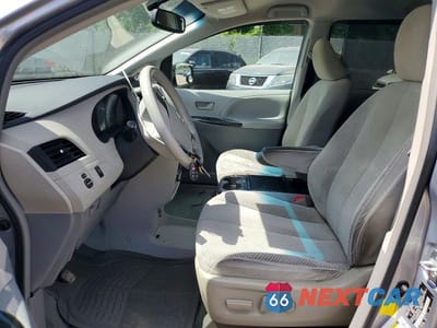 Zdjęcie 7 z 13 samochodu: 2011 TOYOTA SIENNA LE VIN:5TDKK3DC2BS171079 - miniatura