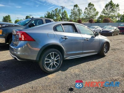 Trzecie zdjęcie samochodu z tyłu: 2016 VOLVO S60 CROSS COUNTRY T5 VIN:YV4612UM8G2001375 - miniatura
