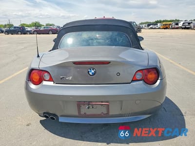 Zdjęcie 6 z 12 samochodu: 2004 BMW Z4 2.5 VIN:4USBT33574LS52965 - miniatura
