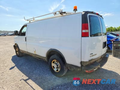 Drugie zdjęcie samochodu z przodu: 2010 CHEVROLET EXPRESS G2500 VIN:1GCZGFBA0A1175310 - miniatura