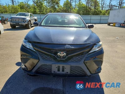 Piąte zdjęcie samochodu w środku: 2019 TOYOTA CAMRY SE VIN:4T1B11HK6KU772950 - miniatura