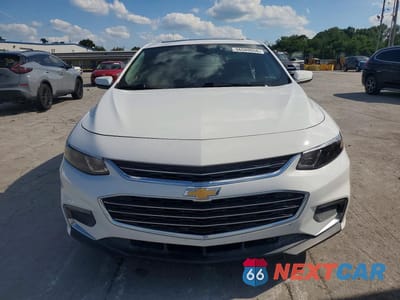 Piąte zdjęcie samochodu w środku: 2018 CHEVROLET MALIBU LT VIN:1G1ZD5ST2JF143300 - miniatura