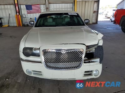 Piąte zdjęcie samochodu w środku: 2007 CHRYSLER 300C VIN:2C3LA63H87H871754 - miniatura