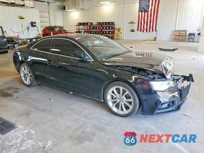 Czwarte zdjęcie samochodu z boku: 2013 AUDI A5 PREMIUM VIN:WAUCFAFR1DA012646 - miniatura