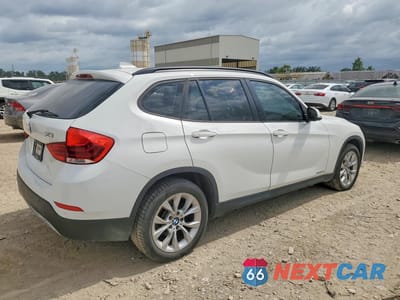 Trzecie zdjęcie samochodu z tyłu: 2014 BMW X1 XDRIVE28I VIN:WBAVL1C50EVY20659 - miniatura