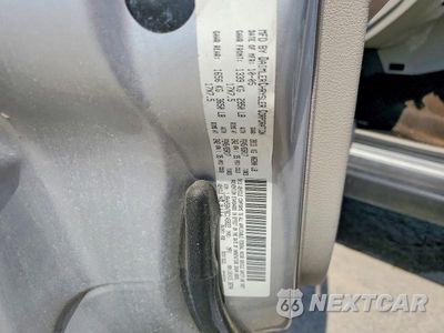 Zdjęcie 13 z 13 samochodu: 2006 JEEP COMMANDER VIN:1J8HH58N76C145822 - miniatura