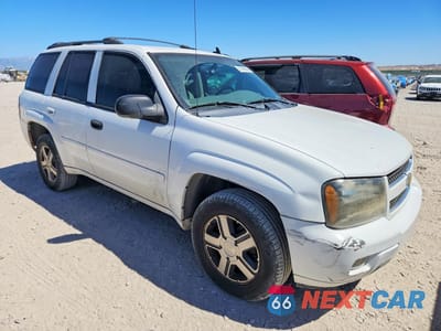 Czwarte zdjęcie samochodu z boku: 2008 CHEVROLET TRAILBLAZER LS VIN:1GNDS13S882133465 - miniatura