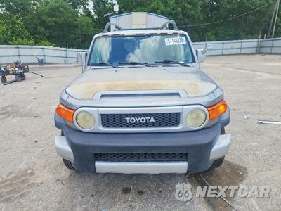 Piąte zdjęcie samochodu w środku: 2010 TOYOTA FJ CRUISER BASE VIN:JTEZU4BF4AK008656 - miniatura
