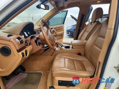 Zdjęcie 7 z 13 samochodu: 2009 PORSCHE CAYENNE VIN:WP1AA29P59LA08697 - miniatura