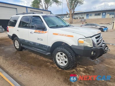 Czwarte zdjęcie samochodu z boku: 2013 FORD EXPEDITION XL VIN:1FMJU1G52DEF49221 - miniatura